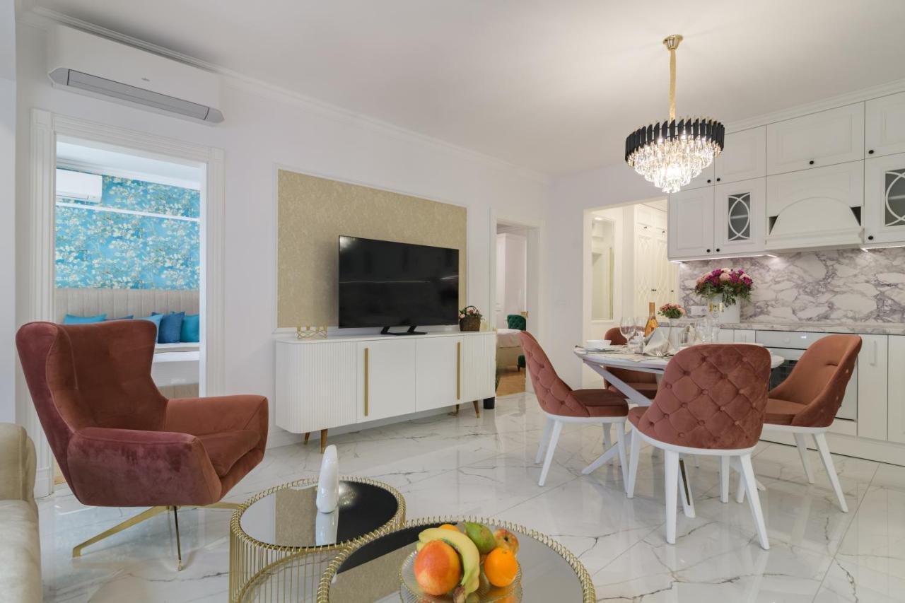 Лукс На Море Luxury Apartment In Downtown With Garage Varna Exterior foto