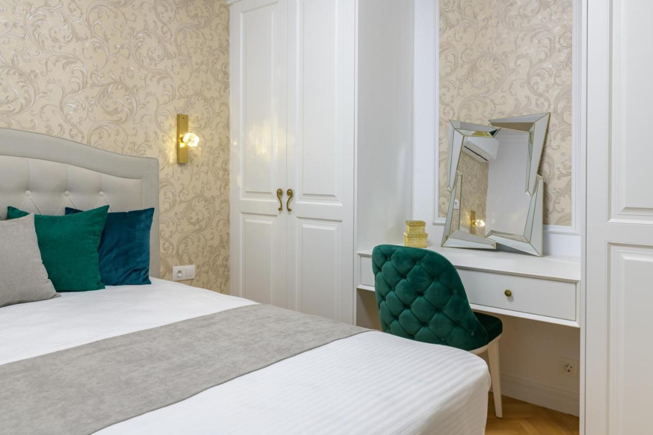 Лукс На Море Luxury Apartment In Downtown With Garage Varna Exterior foto
